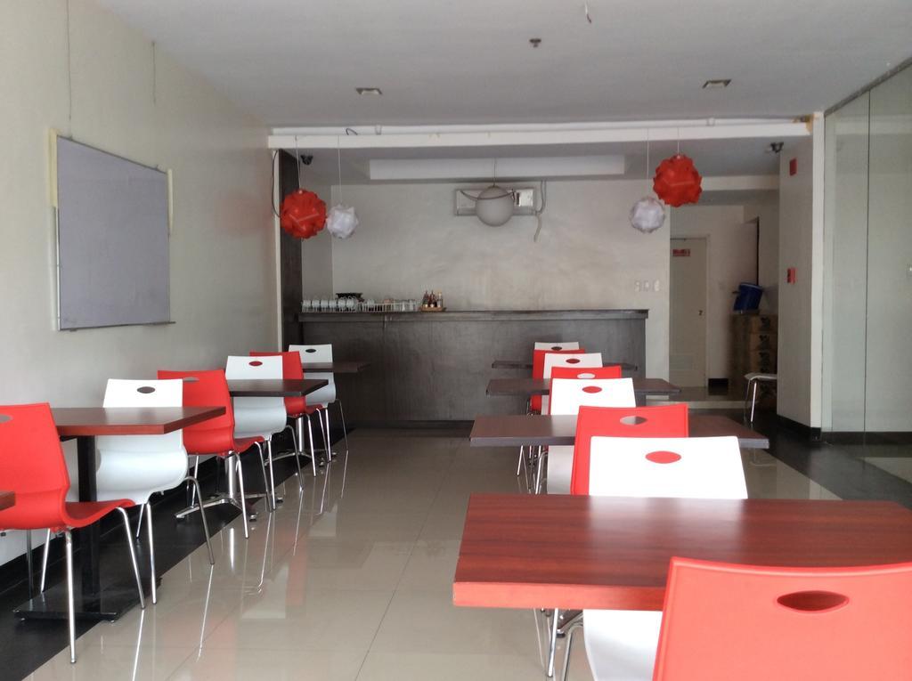 โรงแรมเชอร์รี่ มิดทาวน์ โอลองกาโป ภายนอก รูปภาพ