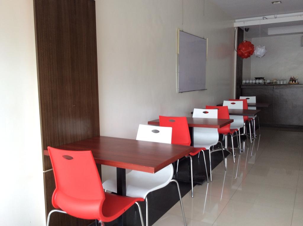 โรงแรมเชอร์รี่ มิดทาวน์ โอลองกาโป ภายนอก รูปภาพ
